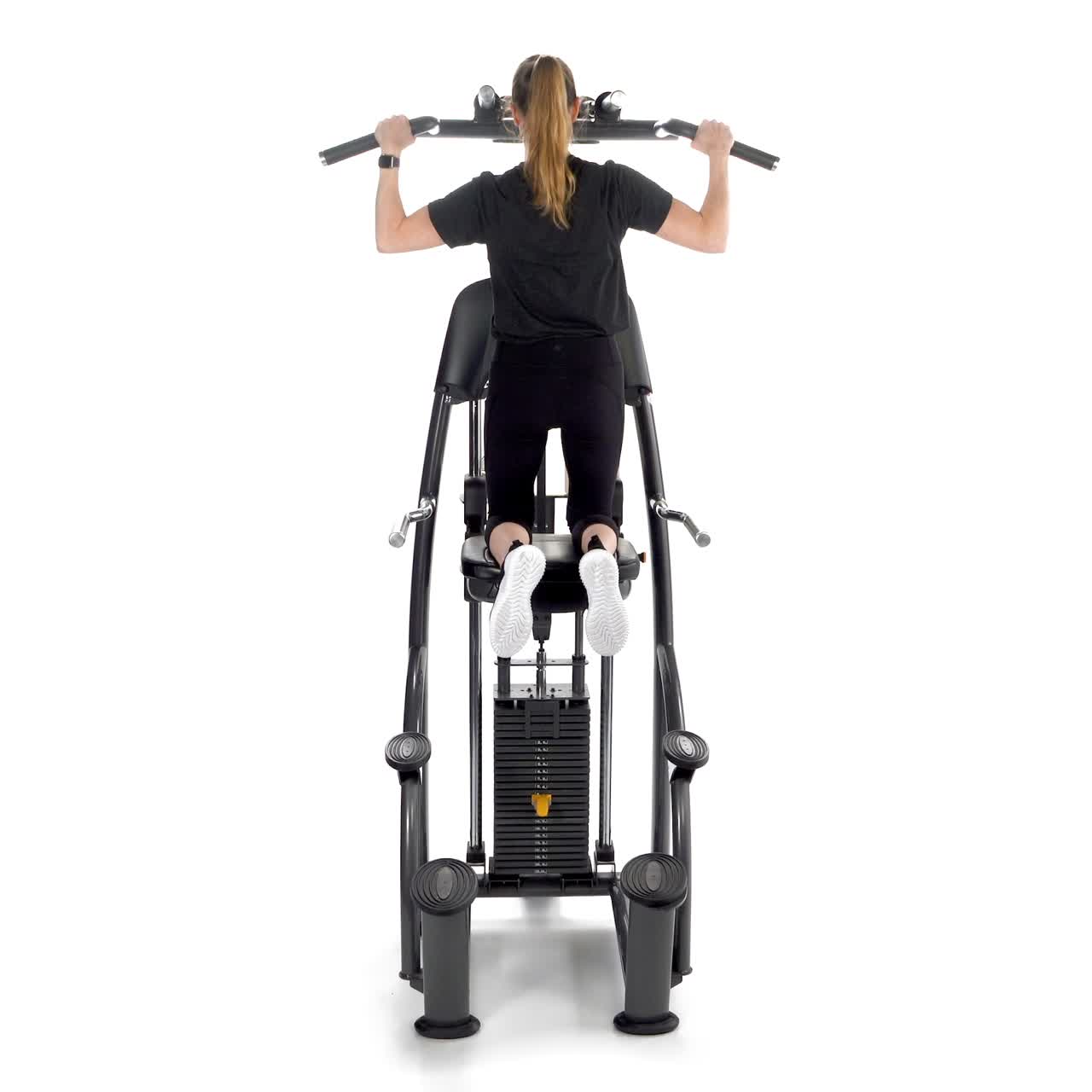 Machine Pull Up with trainwell