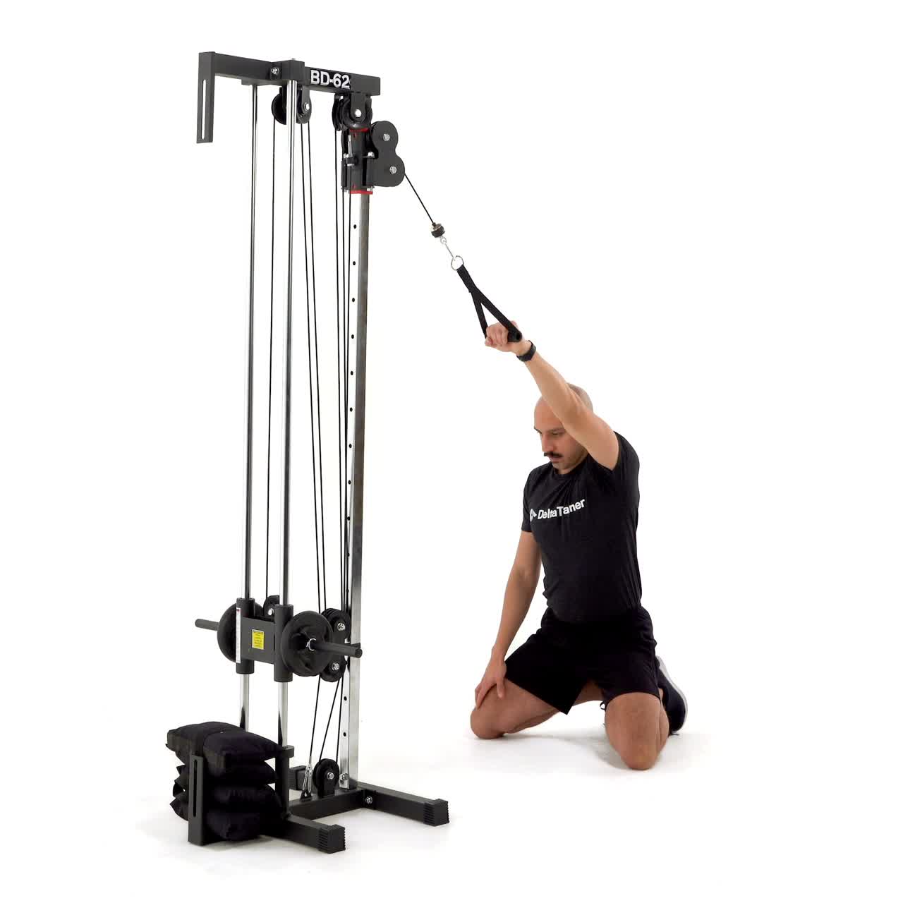 Single Arm Cable Lat Pulldown with trainwell